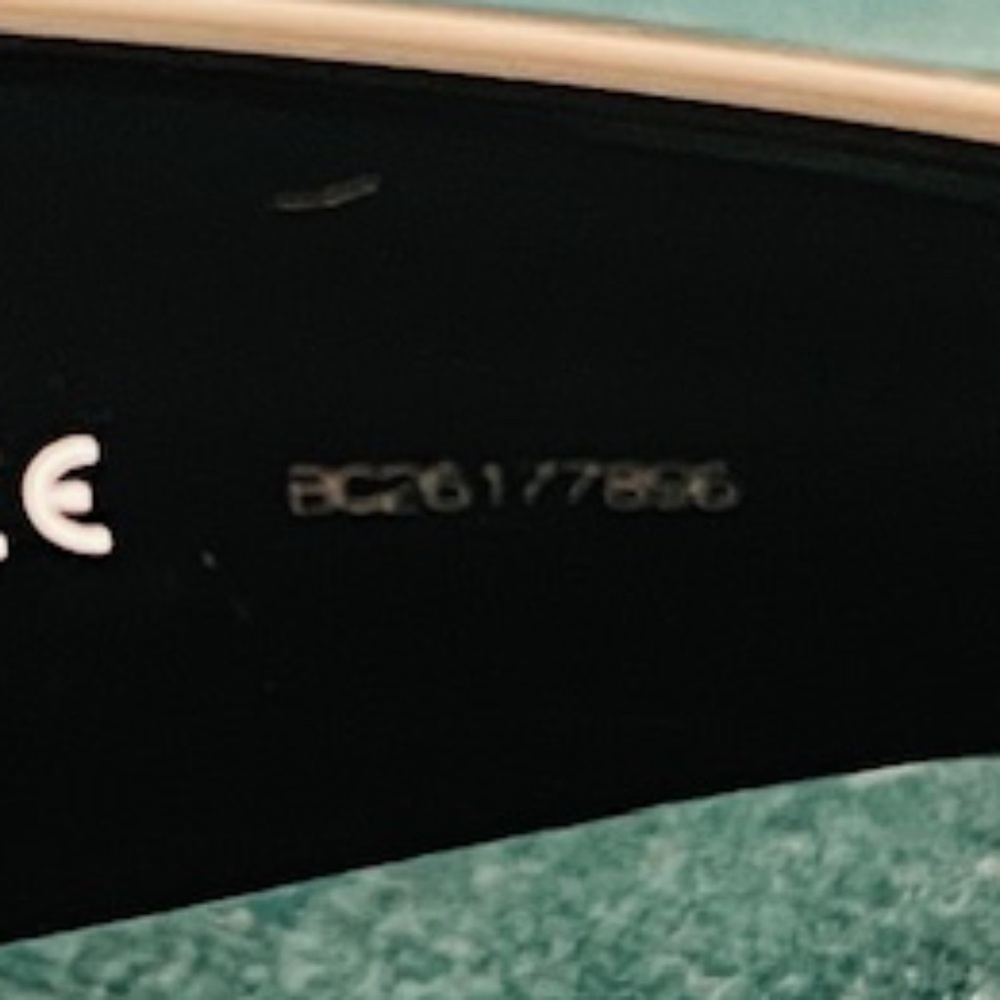 CHANEL SUNGLASSES MUTED GOLD AND BLACK WITH TWEED TEXTURE CC LOGOS - Picture 9 of 10